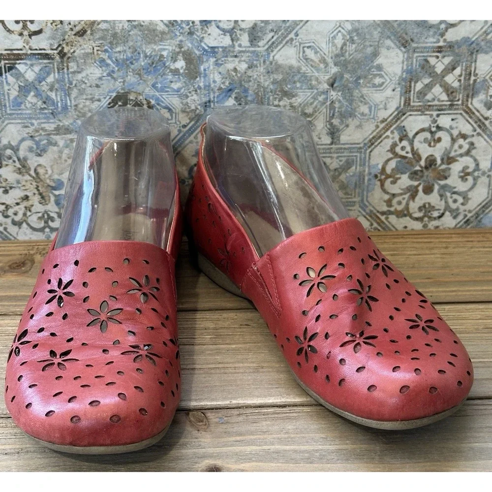 Josef Seibel Red Floral Flats Leather Comfort Shoes Women's Sz 5.5 / 36